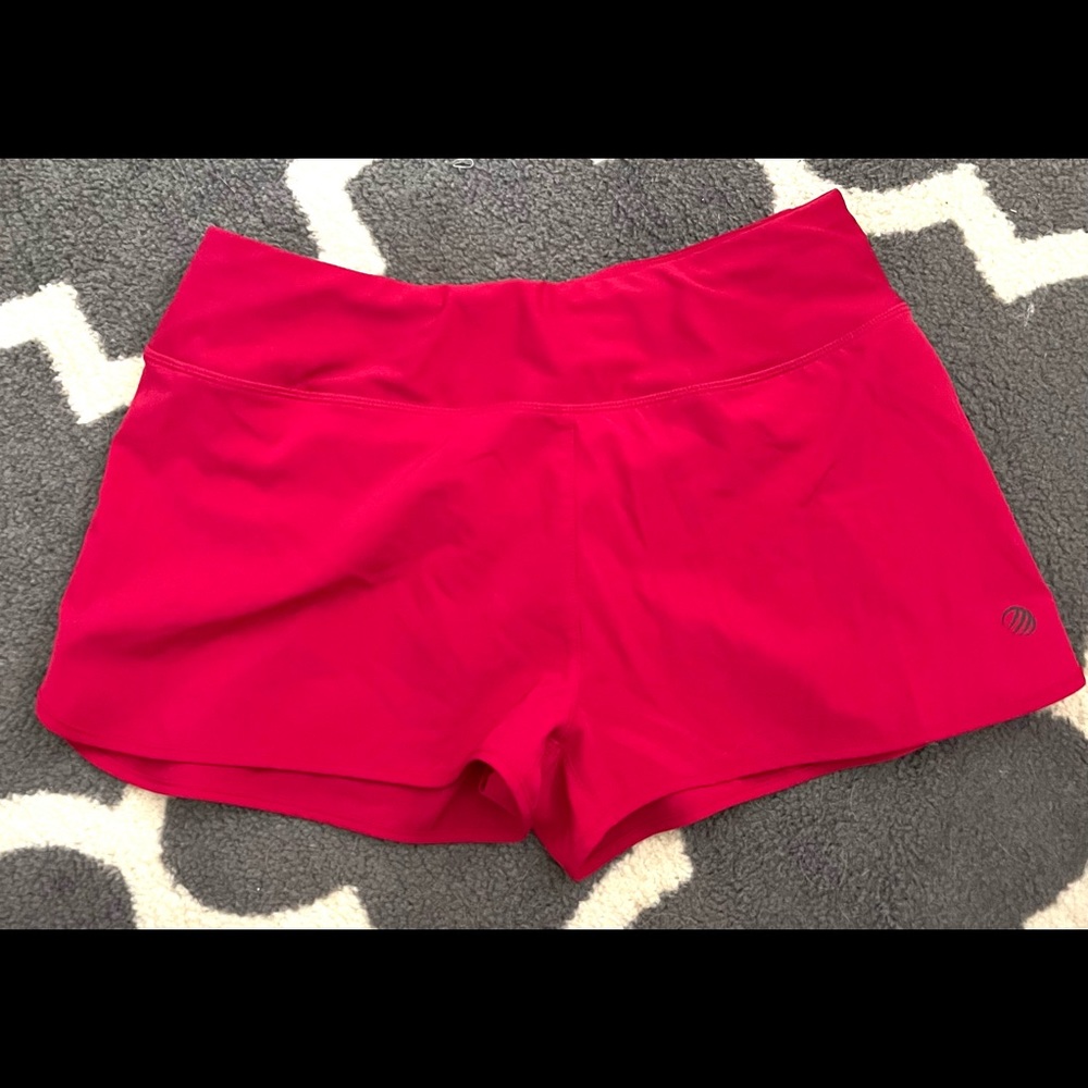 MPG shorts size Small